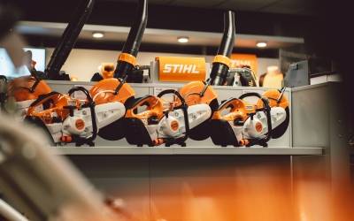 STIHL doorslijpers in showroom