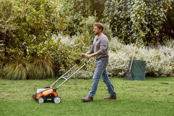 Nieuw! STIHL Accuverticuteermachine RLA 240