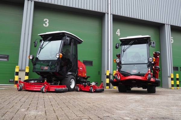 2x Toro Groundsmaster 4010-D