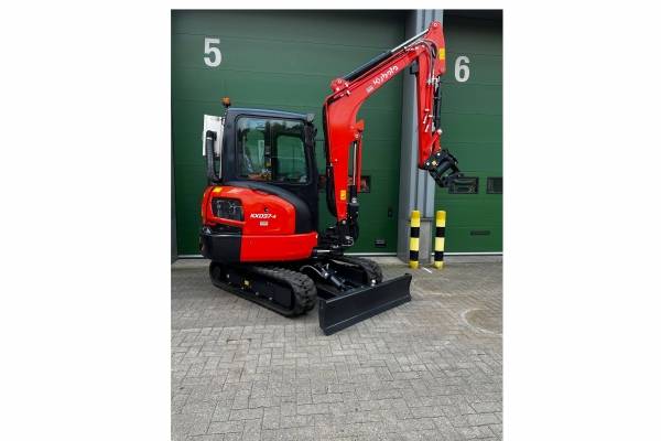 Kubota KX037-4