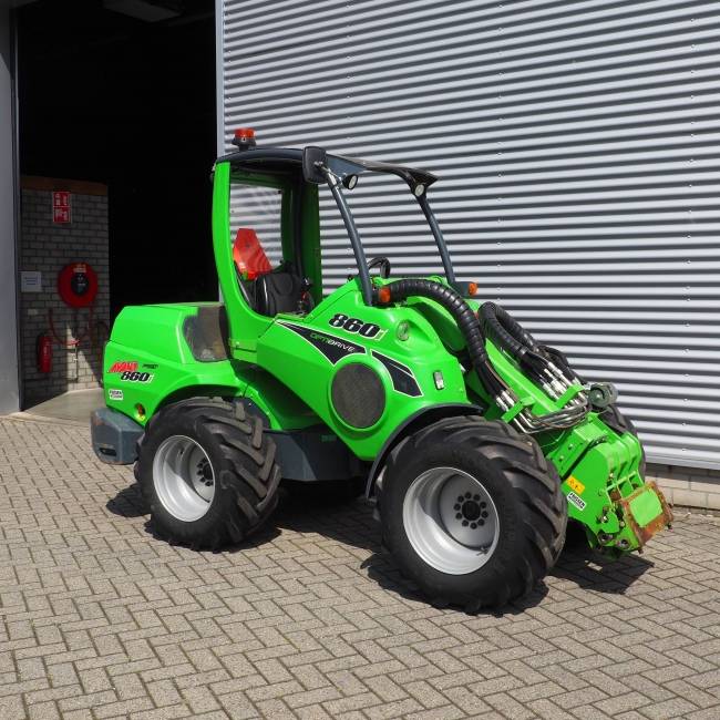Avant 860i Farmer