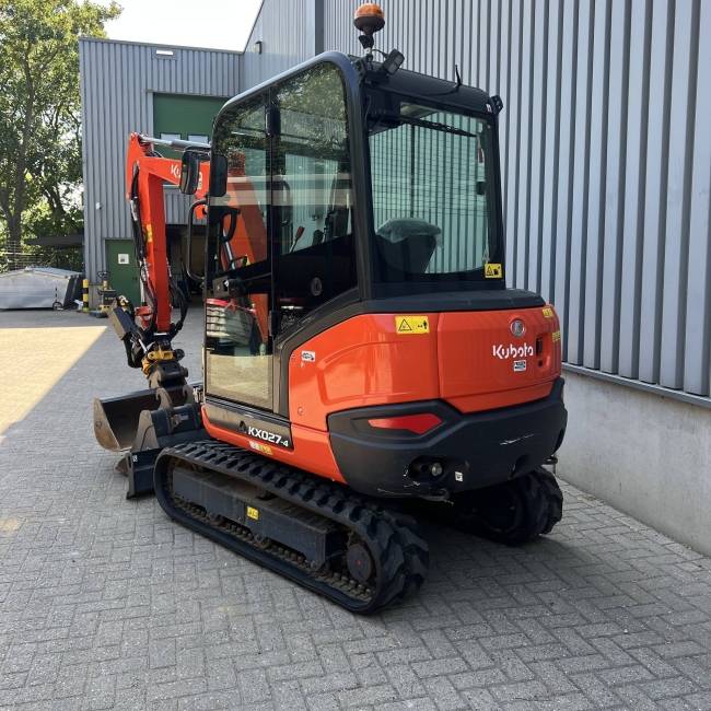 Kubota KX27-4 met Engcon draaikantelstuk