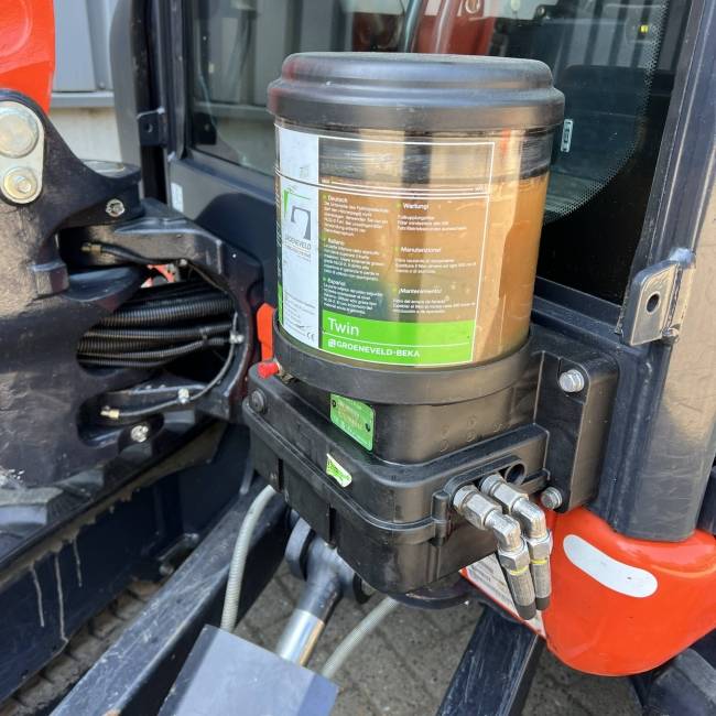 Kubota KX27-4 met Engcon draaikantelstuk