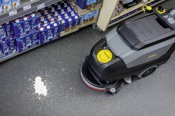 Kärcher schrobmachine die vuil wegpoetst